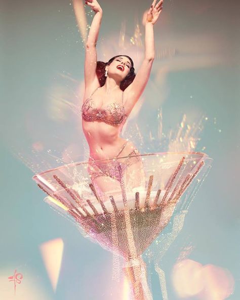 Dita Von Teese, by Franz Szony (@franzszony). Not to be used without permission. Burlesque Vintage, Dita Von Tease, The Dictator, Dita Von, Happy Labor Day, Dita Von Teese, Cabaret, Pose Reference, Martini