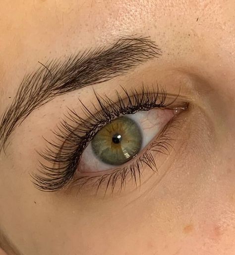 lashes Casual Eyelash Extensions, Dark Eyelashes Natural, Subtle Lashes Extensions, Long Full Eyelashes, Nature Eyelash Extensions, Subtle Eyelash Extensions Natural, Natural Looking Eyelashes Extensions, Natural Looking Cat Eye Lash Extensions, Really Natural Lash Extensions