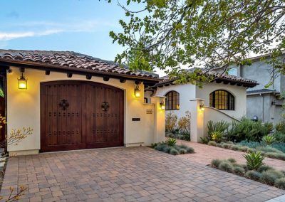 San Carlos Spanish | Studio S Squared Architecture Mexican Mansion, Spanish Ranch Style Homes, Modern Spanish Farmhouse, Spanish House Exterior, Mexican Style House, Spanish Style Exterior, Spanish Farmhouse, Spanish Homes, Hacienda Style Homes