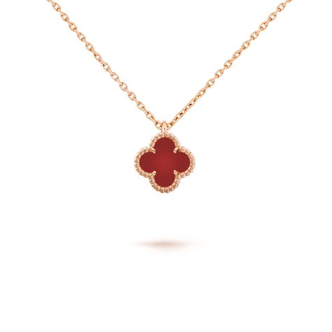 Sweet Alhambra pendant, rose gold, carnelian. Van Cleef Necklace, Alhambra Pendant, Van Cleef And Arpels Jewelry, Van Cleef & Arpels, Van Cleef And Arpels, Dior Addict, Red Necklace, Twilly, Van Cleef Arpels