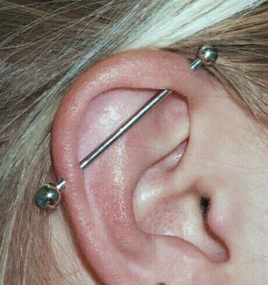 Industrial Piercings. Ear Piercing Ideas With Industrial, Middle Lip Piercing, Earrings Piercings, Ear Piercings Industrial, Eyebrow Slits, Industrial Piercing Jewelry, Barbell Piercing, Cool Piercings, Industrial Piercing