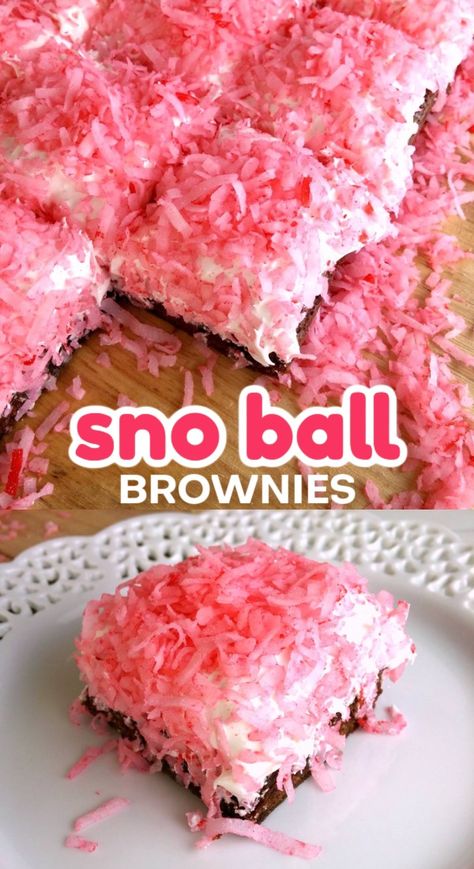 An easy recipe for fudgy brownies, marshmallow buttercream and coconut just like the classic Hostess Sno Ball snack cakes! Hostess Snack Cakes, Hostess Snacks, Snack Cakes, Oreo Dessert, S'mores, Monkey Bread, Köstliche Desserts, Snack Cake, Yummy Desserts