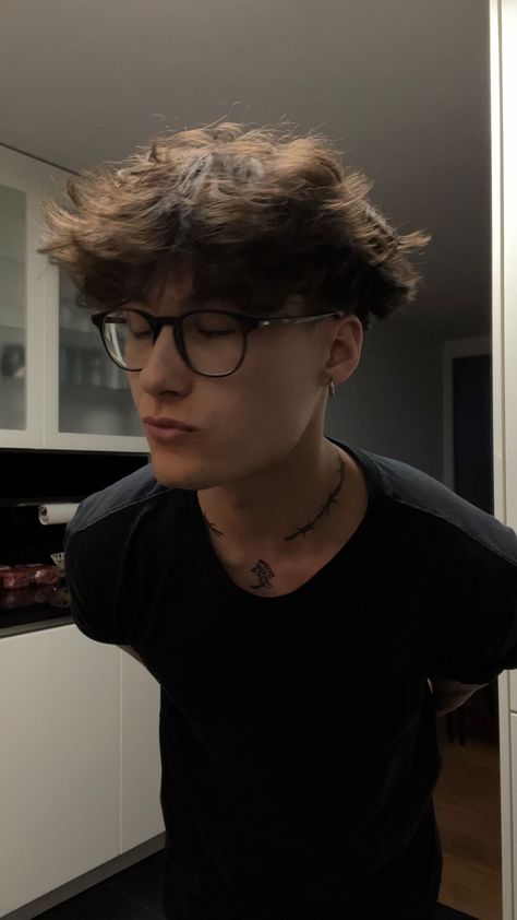 Masculine Glasses, Garrett Overboe, Messy Hair Boy, Gender Euphoria, Glasses Ideas, Boys Glasses, Brown Curly Hair, Glass Skin