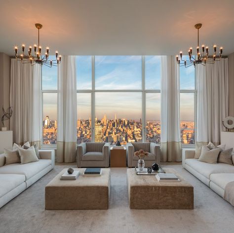 From Sting's apartment to the private residences at the Four Seasons New York Downtown, here's a look inside some of New York's most exclusive living spaces. Man Home Decor, Nyc Dream, Apartment Cozy, New York Penthouse, Real Estat, New York Apartment, Nyc Apartment, Dream Apartment, White Furniture