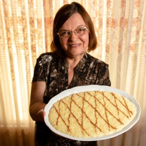 Portuguese rice pudding prepared by grandmother Rosa. Portuguese Rice Pudding Recipe, Portuguese Sweet Rice Recipe, Sweet Rice Recipe Easy, Portuguese Sweet Rice, Portuguese Baking, Portuguese Rice Pudding, Portuguese Meals, Portugal Recipes, Portuguese Rice