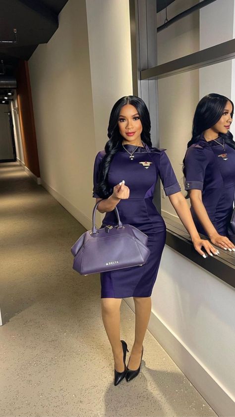 Black Flight Attendant Hairstyles, Flight Attendant Aesthetic Black Women, Black Flight Attendant Aesthetic, Flights Attendant, Air Hostess Aesthetic, Black Flight Attendant, Classy Uniform, Flight Attendant Shoes, Delta Flight Attendant