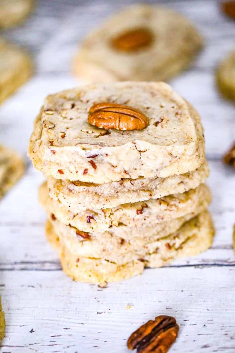 Homemade Pecan Sandies - The Baking ChocolaTess Pecan Sandies Cookies, Sandies Cookies, Pecan Shortbread Cookies, Cookie Dough Filling, Pecan Sandies, Chocolate Chip Pecan Cookies, Cookie Stand, Recipes For Cookies, Tasty Cookies