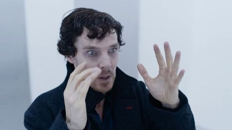 Sherlock And Mycroft, The Lying Detective, Sherlock Series, Sherlock Bbc, Detective, Peace Gesture, Okay Gesture, Trailer, Fan