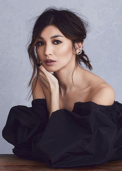 Gemma Chan Style, Drew Tanaka, Gemma Chan, Female Actresses, Girl Crushes, Famous Faces, Woman Crush, Celebrity Crush, Pretty Woman