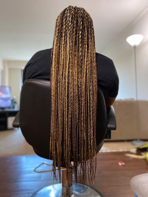 Blended Knotless Braids, Blonde Senegalese Twist, Brown And Blonde, Braids Knotless, Blonde Braids, Girl Braids, Senegalese Twist, Rope Twist, Protective Style