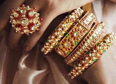 Kishandas Jewellery, Bangle Models, Polki Bangles, Antique Necklaces Design, Kundan Bangles, Gold Bangle Set, Jewellery Bridal, Jewellery Wedding, Gold Necklace Indian Bridal Jewelry