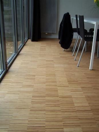 Bamboo Flooring Living Room, Bamboo Wood Flooring, Co Housing, L Wallpaper, Flooring Inspiration, Bamboo Flooring, Diy Flooring, Floor Colors, Eco House