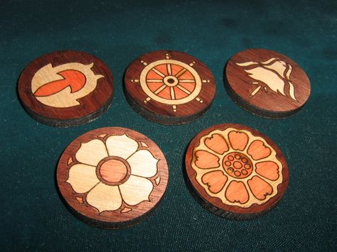 Handmade Pai Sho tiles from the show Avatar: The Last Airbender 3d Printed Mask, Geeky Wedding, Yip Yip, Korra Avatar, Ron Swanson, My Fantasy World, Team Avatar, Fire Nation, Avatar Aang