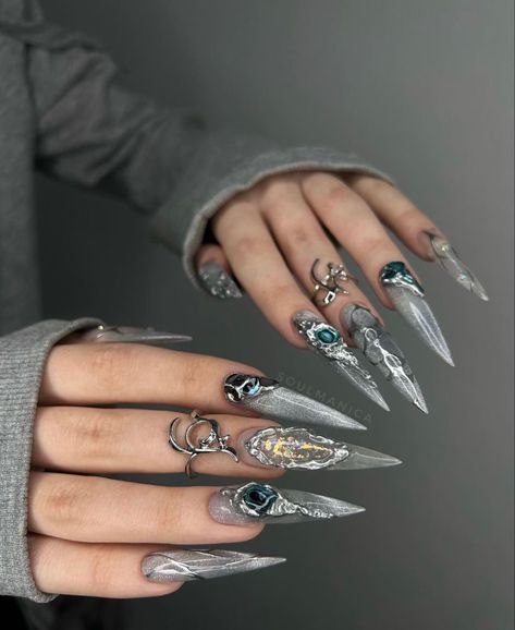 Cute And Easy Nails, Emerald Green Nails, Valentines Day Nail, Angel Nails, Long Stiletto Nails, Nails Art Designs, Edgy Nails, Easy Nails, Grunge Nails