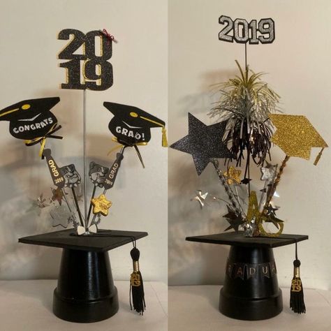 Diy Graduation Party Centerpieces, Bądź Fit, Diy Graduation Party, Grad Decor, Graduation Images, Outdoor Graduation Parties, Boy Graduation, Senior Graduation Party, Gold Graduation Party