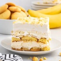 Banana Delight Recipe, Banana Delight, Pumpkin Dump Cake Recipe, Banana Cream Pudding, Easy Puddings, Dump Cake Pumpkin, Princess Pinky Girl, Pinky Girl, Doughnut Cake