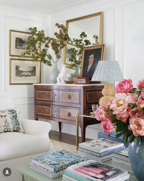 Amy Studebaker Design, Nancy Myers Homes, Amy Studebaker, Nancy Meyers Aesthetic, Nancy Myers, Wee Wee, Nancy Meyers, House Decorating, Southern Home