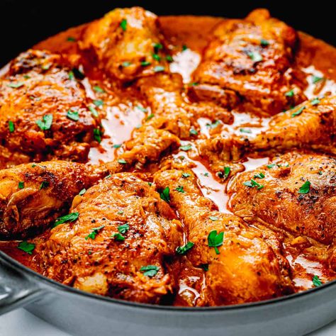 Porkolt Recipe, Easy Chicken Paprikash, Hungarian Chicken Paprikash, Hungarian Chicken, Chicken Paprika, Braised Chicken Recipes, Paprika Recipes, Chicken Paprikash, Hungarian Paprika