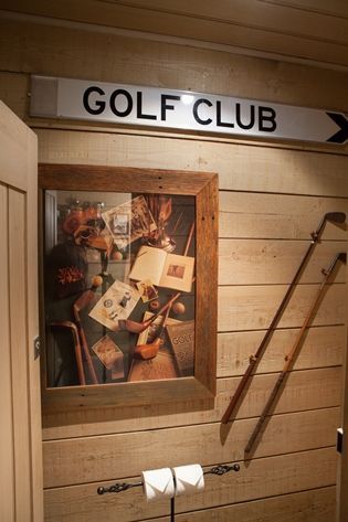 High Shelf Decorating, Golf Man Cave, Golf Lounge, Golf Wall Decor, Golf Bar, Diy Golf, Espresso Furniture, Golf Room, Golf Wall Art