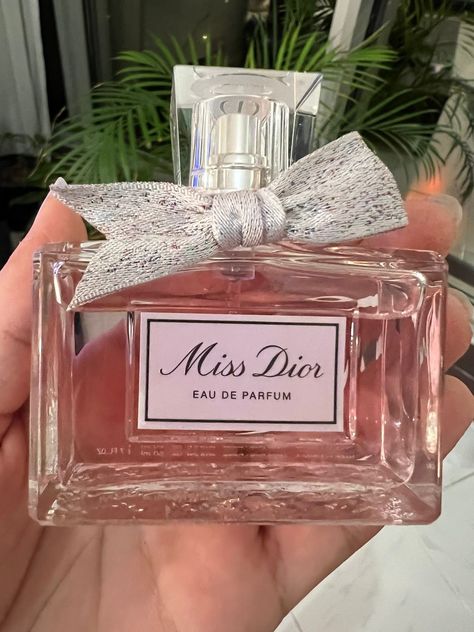 Miss dior, dior, aesthetic, perfume aesthetic, dior perfume Ms Dior Perfume Aesthetic, Miss Dior Perfume Aesthetic, Miss Dior Aesthetic, Miss Dior Edp, Miss Dior Absolutely Blooming, Dior Absolutely Blooming, Absolutely Blooming, Miss Dior Perfume, Profumo Victoria Secret