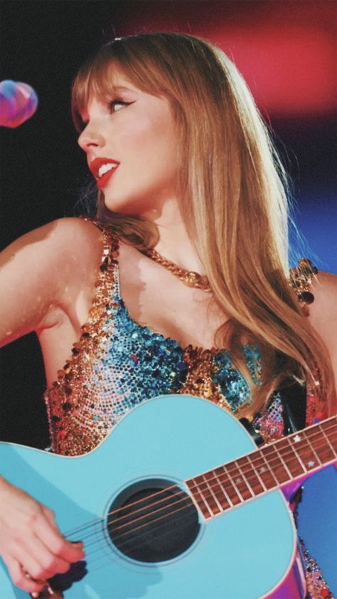 Eras Tour Wallpaper, Tyler Swift, Gold Bodysuit, Taylor Swift Singing, Taylor Swift Tour Outfits, Swift Tour, Taylor Swift Cute, Taylor Swift Eras Tour, Estilo Taylor Swift