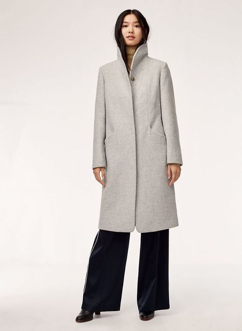 Wilfred Cocoon Wool Coat Aritzia Outfit Fall, Aritzia Cocoon Coat, Cocoon Coat Aritzia, Cocoon Coat Outfit, Aritzia Puffer Jacket, Wilfred Cocoon Coat, Aritzia Outfit, Aritzia Coat, Cocoon Jackets