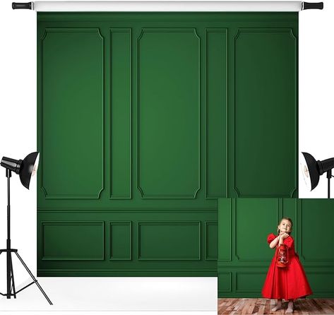 Very pleasing to the eye for the Holiday! Don't you just love Green! Awesome for family photos dressed in Red maybe for the holidays Green Wall Backdrop, Christmas Backdrops For Photography, Christmas Party Photo, Decoration Photography, Background Studio, Studio Props, Christmas Green, Christmas Backdrops, Wall Backdrops