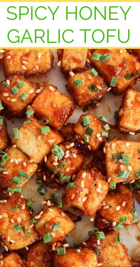 This spicy honey garlic tofu is so good it will turn even non-believers into tofu fans! #tofu #vegetariancomfortfood Honey Garlic Tofu, Burger Vegetarian, Tofu Bites, Garlic Tofu, Tofu Recipes Healthy, Sandwich Vegetarian, Tofu Recipes Vegan, Pasta Vegetariana, Vegetarian Comfort Food