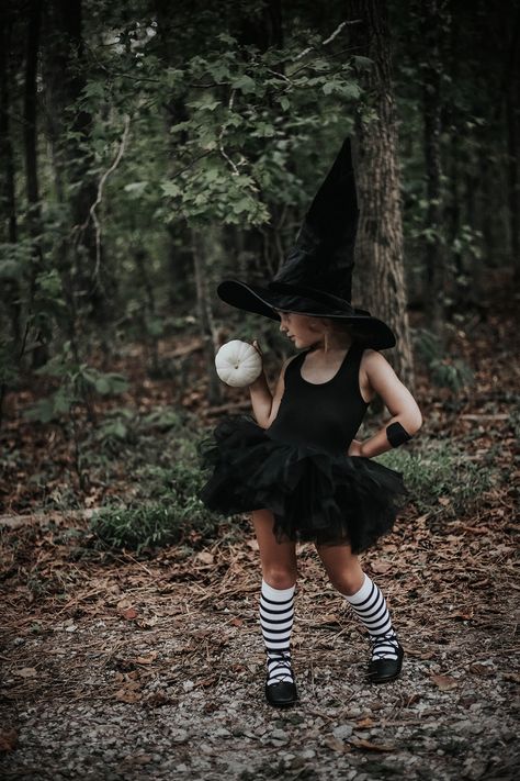 Chic Witch Costume, Toddler Witch Costume Diy, Halloween Costumes 2022 Kids, Toddler Girl Witch Costume, Witch Toddler Costume, Toddler Witch Costume, Halloween Costumes With Baby, Costumes With Baby, Family Halloween Costumes With Baby