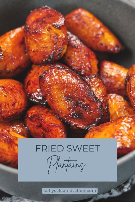 Fried Sweet Plantains | Kelly's Clean Kitchen | these are so good! You only need a few ingredients and a few minutes to have restaurant quality sweet plantains. Head to kellyscleankitchen.com to find the full recipe and details. Lamb Breakfast, Fried Sweet Plantains, Fried Plantain Recipe, Sweet Fried Plantains, How To Cook Plantains, Easy Healthy Side Dishes, Xmas Menu, Sweet Plantains, Maple Glazed Carrots