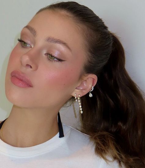 visual gallery!!! instagram: bellafleurzs !! <3 Make Up Sposa, No Make Up Make Up Look, Maquillage On Fleek, Elegantes Makeup, Dag Make Up, Wedding Makeup Tutorial, Nicola Peltz, Soft Makeup Looks, Easter Makeup