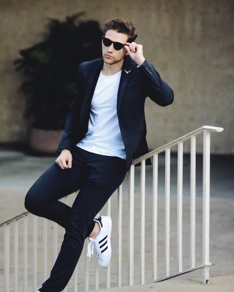 Blazer Outfits Men, Urban Wear Women, Mens Fashion Sweaters, Fashion Network, Suits Men, Mens Fashion Urban, Fashion Suits For Men, Herren Outfit, Urban Dresses