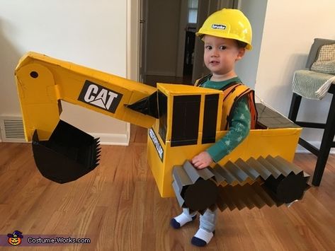 Excavator Costume, Digger Costume, Carnaval Diy, Boys Halloween Costumes Diy, Paw Patrol Costume, Old Halloween Costumes, Halloween Infantil, Baby Kostüm, Diy Costumes Kids