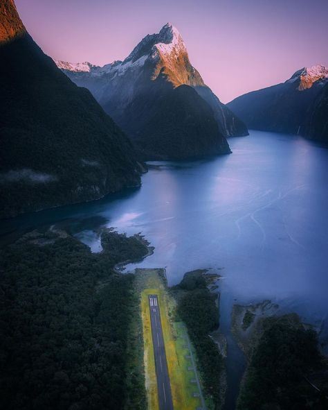 Rach Stewart ↟ New Zealand on Instagram: “See you soon South Island 🏔️💙 It’s be a year since I took a proper little photo roady to the South Island and I’m super excited to get…” Glowworm Caves, Waitomo Caves, Drone Shots, Visit New Zealand, Go Skiing, Helicopter Ride, Bungee Jumping, Beautiful Places On Earth, Bucket List Destinations