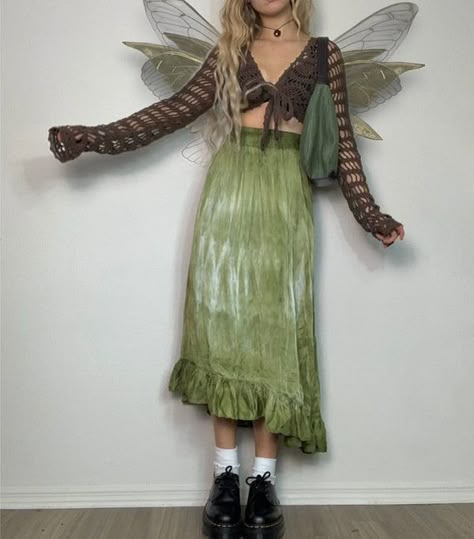 Long Skirt Outfits Fairycore, Green Fairy Aesthetic Costume, Fairy Core Festival Outfit, Green Fairy Outfits, Green Fairycore Outfit, Forest Fairy Aesthetic Outfit, Portals Concert Outfit Ideas, Grunge Fairy Costume, Portals Concert Outfit