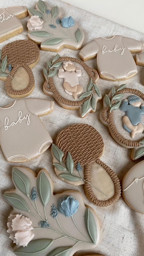 Jami Lee - Sweet Life Co. (@sweetlifecofr) • Instagram photos and videos Knotted Onesie Cookies, Ultrasound Cookies, Fondant Biscuits, 2024 Cookies, Sprinkle Decor, Onesie Cookies, Monogram Cookies, Cookie Decorations, Cookie Decoration