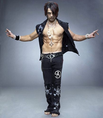 Cris Angel Criss Angel Mindfreak, Criss Angel, Magic Man, The Magicians, Favorite Celebrities, Actors & Actresses, Beautiful People, Eye Candy, Angel