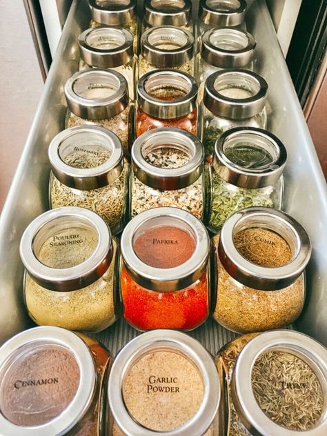 I love starting off the new year with a few good home organization projects. I have been spending a lot more time in my kitchen lately and the one area I was struggling with was how to best organize all of the spices. All of the mismatched bags and jars were in a basket that lived on the top shelf of a cupboard. It was always such a pain everytime I had to shuffle through the basket to find what I needed, and it was often a messy process trying to scoop out the spices from the little j… Seasoning Organization, Diy Letter Board, Diy Shelves Bathroom, Kitchen Cabinet Interior, Spice Organization Drawer, Faux Roman Shades, Slim Christmas Tree, Diy Spices, Spice Drawer