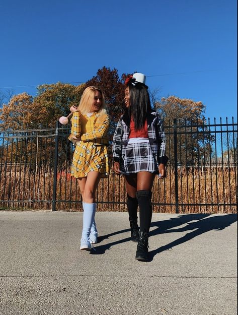 Matching Halloween Costumes Girls Duo, Matching Girls Halloween Costumes, Halloween Costumes Two Girls Friends, Cher And Dionne Costume, Girls Duo Halloween Costumes, Duo Costumes For Girls Best Friends, Cute Best Friend Costumes, Halloween Costumes Teenage Girl Duo, Costume Duos