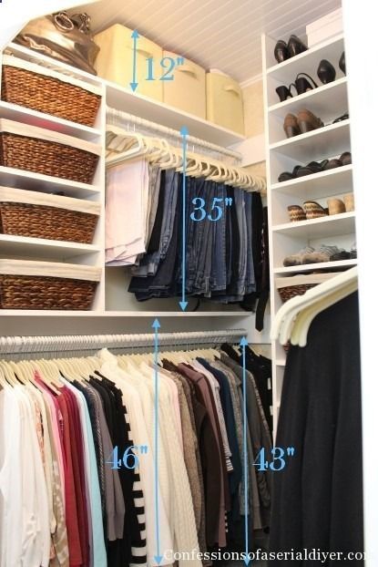 Diy Kast, Small Walk In Closet, Closet Redo, Closet Diy, Closet Renovation, Bedroom Organization, Closet Layout, Real Estat, Closet Remodel