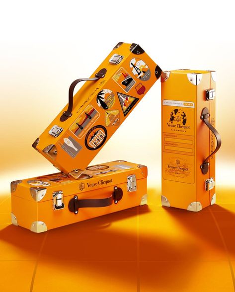 Clicquot Trunk Pr Kit, Veuve Clicquot Champagne, Luxury Packaging Design, Cool Packaging, Gift Box Design, Veuve Clicquot, Box Packaging Design, Wine Packaging, Tea Packaging