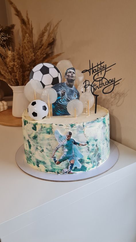 Cr7 Cake Birthday, Pastel Cr7, Ronaldo Cake Birthdays, Ronaldo Birthday Party Ideas, Ronaldo Theme Cake, Cristiano Ronaldo Birthday Cake, Cr7 Birthday, Cristiano Ronaldo Cake, Ronaldo Cake