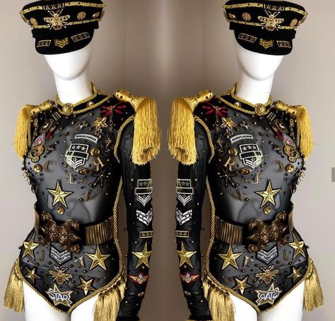 Demode Casual Drag Outfits, Metal Stage Outfits, Golden Performance Outfit, Drag Performance Outfits, Golden Stage Outfits, Versace Stage Outfit, Wrestling Gear Ideas, Drag Outfit Ideas, Kpop Award Show Outfits