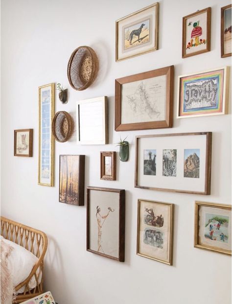 Mid Century Boho Gallery Wall, Collage Wall Master Bedrooms, Photo Frame Ideas For Wall Decoration, Mixed Match Picture Frame Wall, Mix Match Gallery Wall Ideas, Picture Wall Small Frames, Boho Photo Frame Wall, Mixed Photo Wall, Gallery Wall Eclectic Modern