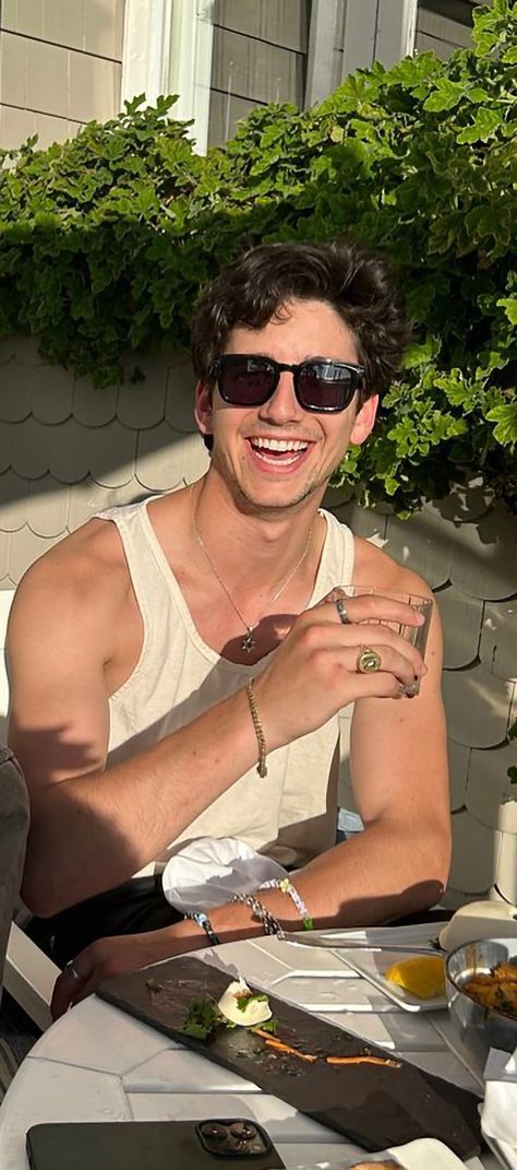 Milo Manheim 2023, Xolo Mariduena Photoshoot, Our Song Aesthetic, Milo Manheim Glasses, Guy Celebrity Crushes, Milo Manheim Aesthetic, Tall Brunette Guys, Milo Manheim Boyfriend Material, Milo Manheim Wallpaper