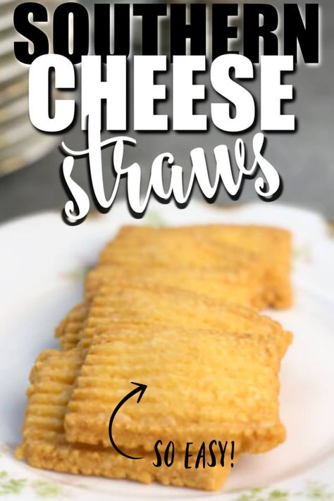 Cheese Straws Easy, Cheese Straws Recipe, Homemade Cheese Crackers, Friends Recipes, Spicy Cheese, Crispy Cheese, Cheese Straws, Homemade Crackers, Bake Goods