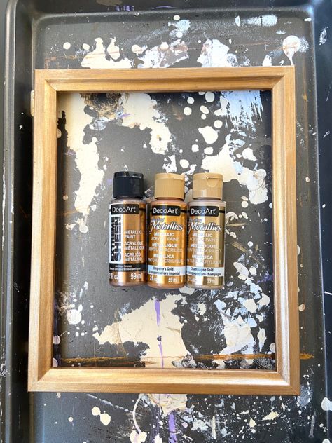 Secret Formula for the Perfect Painted Gold Frame | The Creek Line House Spray Paint Picture Frames Diy, Diy Antique Gold Frame, Painting Frames Ideas, Diy Gold Frame, Gold Frame Decor, Painting Picture Frames Diy, Spray Paint Frames, Painted Photo Frames, Bronze Paint