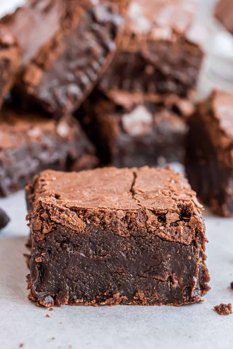 Homemade Bakery Style Brownies Recipe - Shugary Sweets Bakery Brownies Recipe, Homemade Bakery, Cocoa Brownies, Best Brownie Recipe, Brownies Recipe Homemade, Chocolate Chip Brownies, Shugary Sweets, Chocolate Chip Bars, Chocolate Chip Cookie Bars