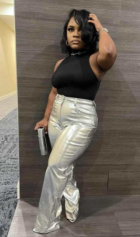 Chrome Top Outfit, Silver Chrome Outfit Black Women, Black And Silver Outfits Black Women, Metallic Silver Outfit Black Women, Silver Top Outfit Black Women, Metallic Handbags Outfit, Black White And Silver Outfits, Metallic Top Outfit Black Women, Plus Size Silver Outfit