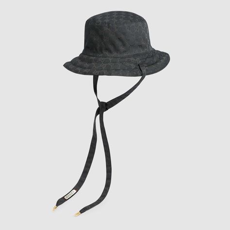 Shop the Reversible hat in GG canvas and nylon in black at GUCCI.COM. Enjoy Free Shipping and Complimentary Gift Wrapping. Gucci Bucket Hat, Designer Bucket Hats, Designer Caps, Womens Fedora, Bucket Hat Women, Gucci Store, Reversible Bucket Hat, Gucci Hat, Bucket Hat Black